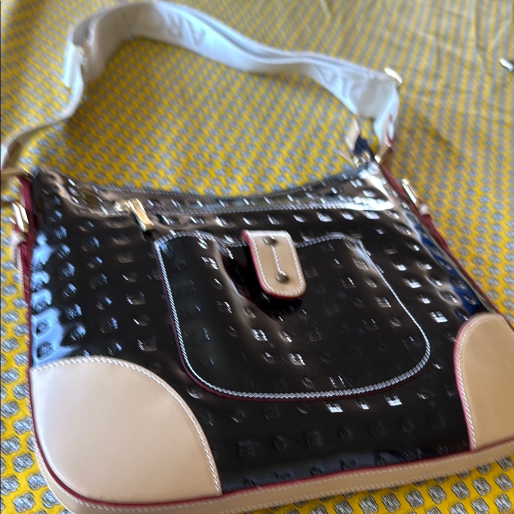 Arcadia Black and Cream Crossbody Bag with Quilted Texture. Made in Italy